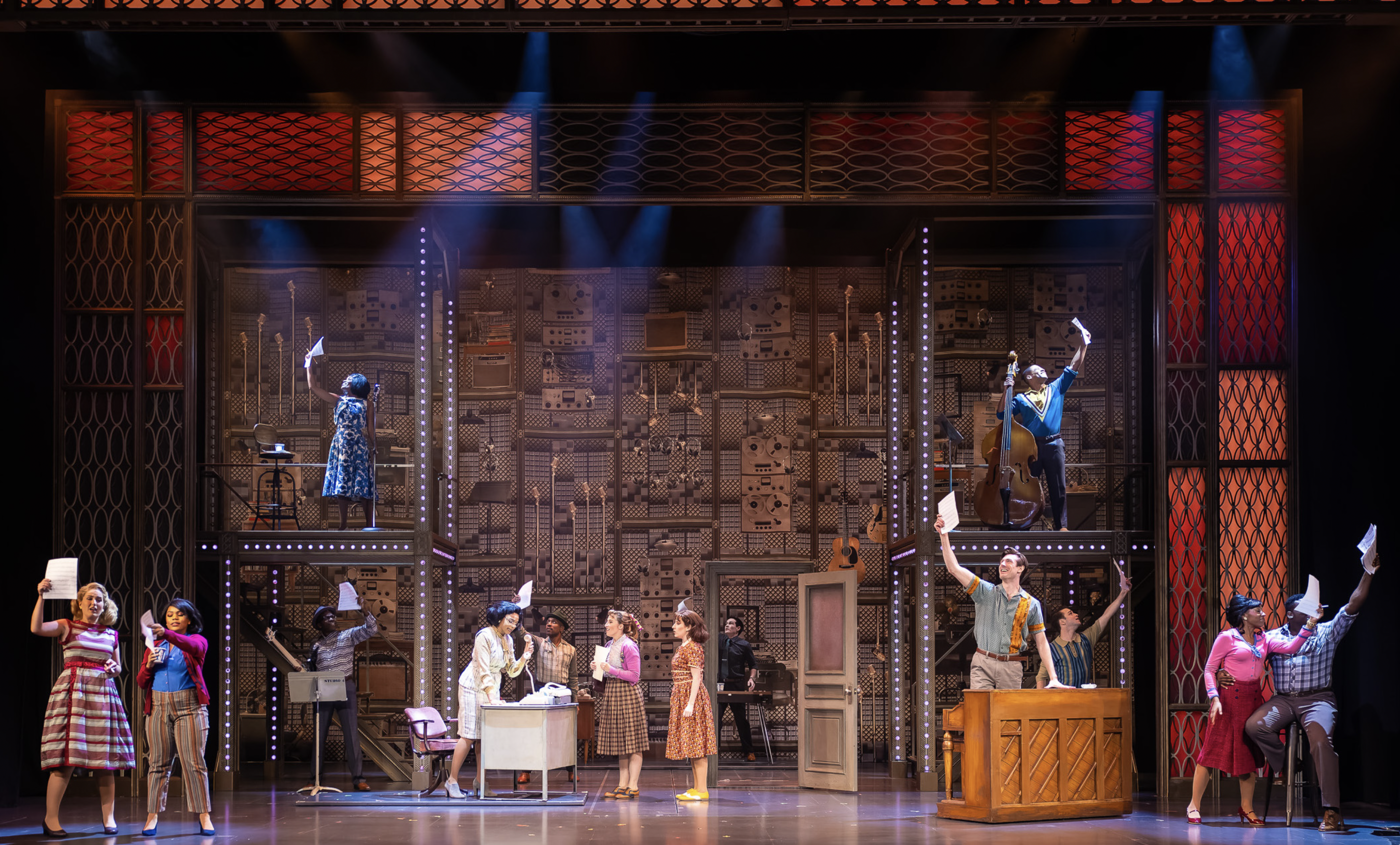 Beautiful: The Carole King Musical” is Outstanding at La Mirada Theater |  La Mirada Lamplighter